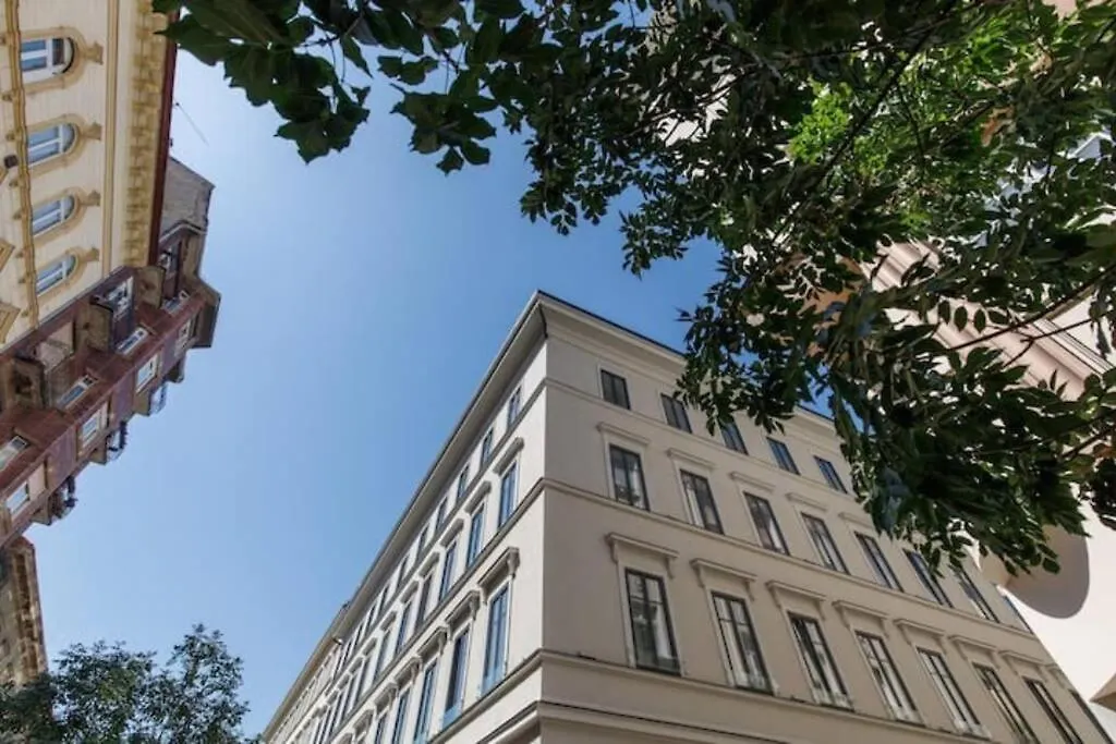 Royal Studio In The Center With Free Parking! Budapest Apartment